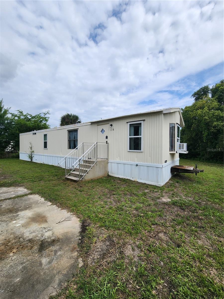 128 CENTER ST, OAK HILL, FL, 32759