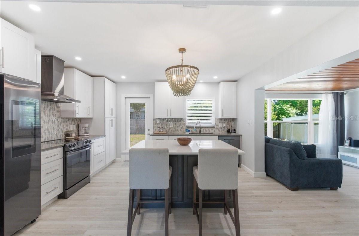 1009 CHESTER DR, CLEARWATER, FL, 33756