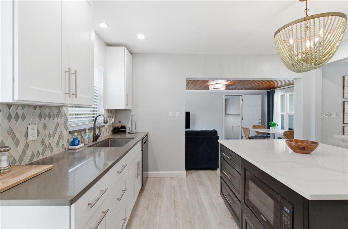 1009 CHESTER DR, CLEARWATER, FL, 33756