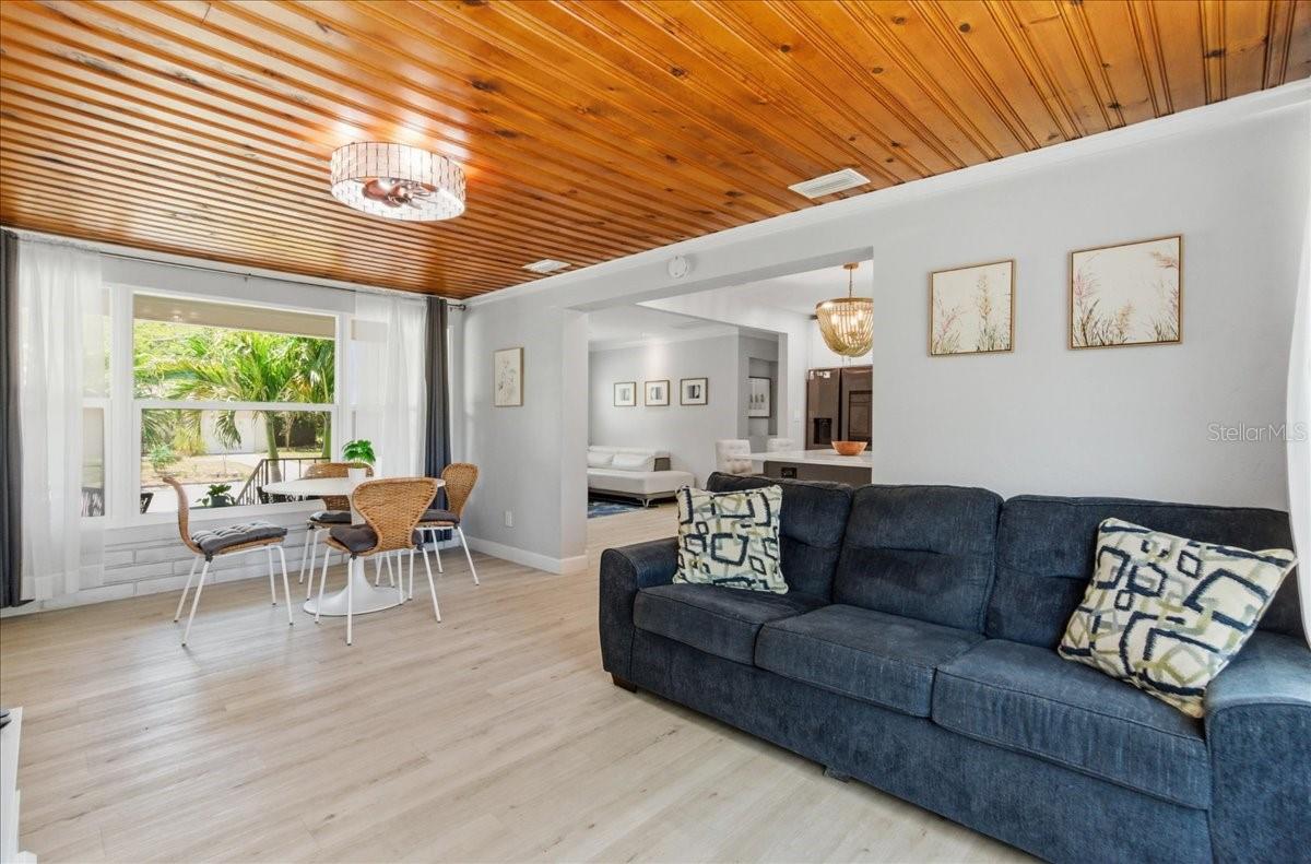 1009 CHESTER DR, CLEARWATER, FL, 33756