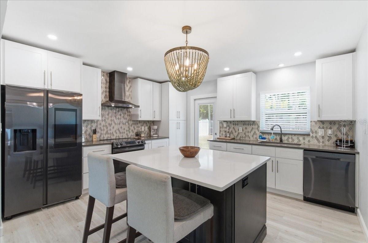 1009 CHESTER DR, CLEARWATER, FL, 33756