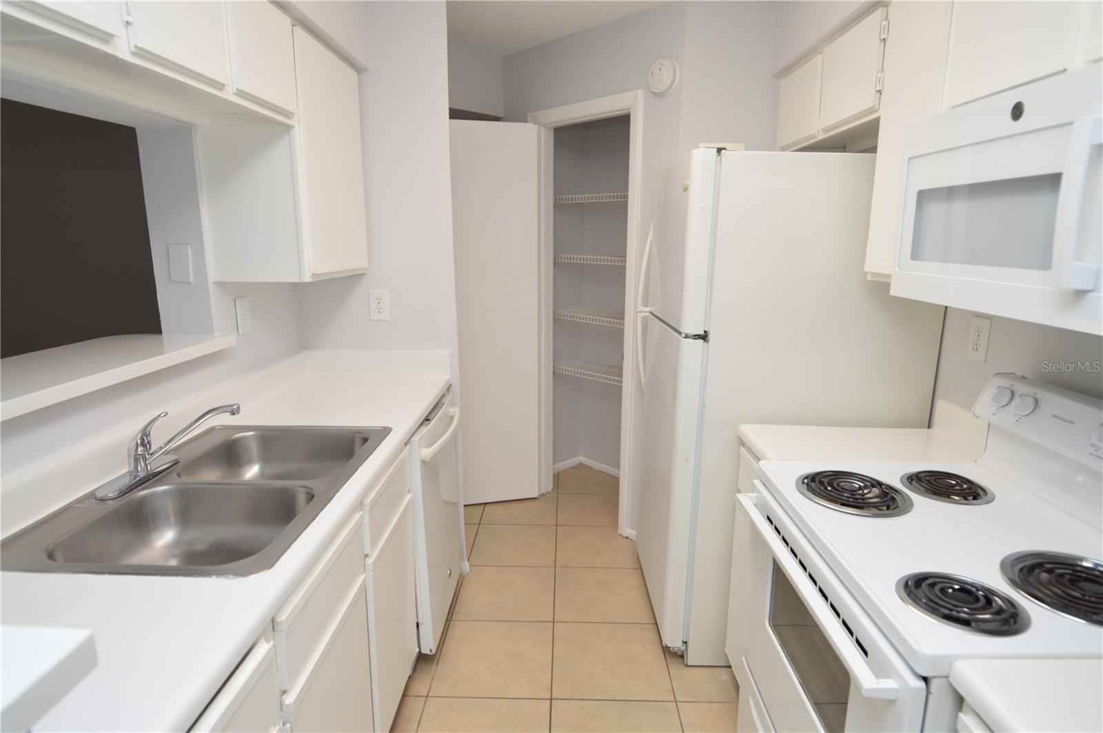 8630 MALLARD RESERVE DR #103, TAMPA, FL, 33614