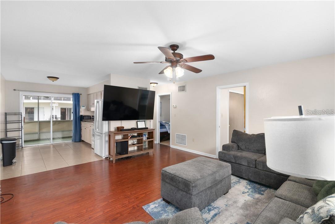 1003 DORA AVE, TAVARES, FL, 32778