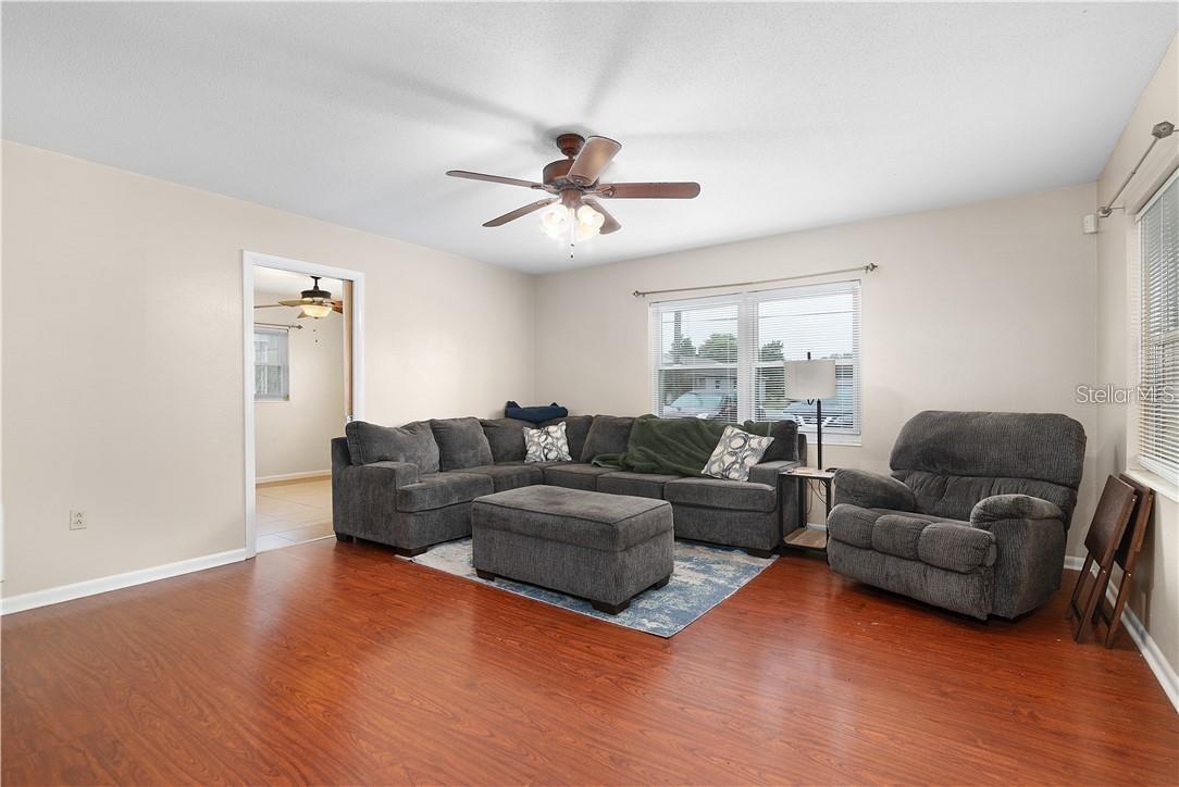 1003 DORA AVE, TAVARES, FL, 32778