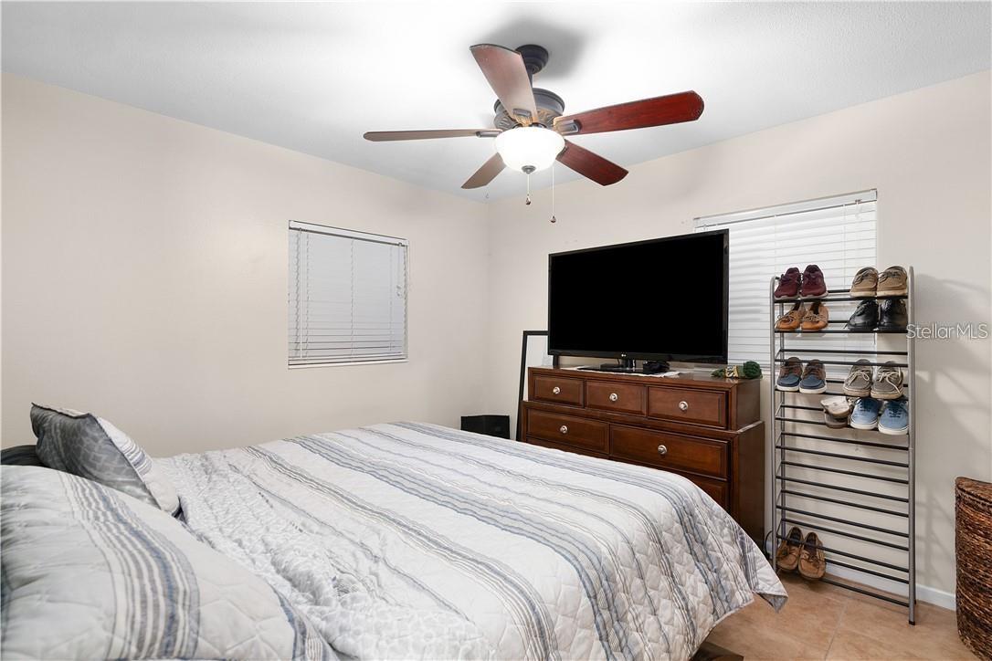 1003 DORA AVE, TAVARES, FL, 32778