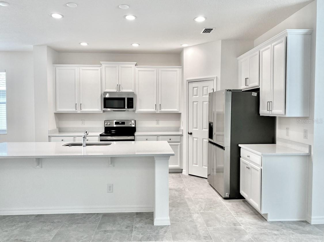 924 AVENAL LN, DAVENPORT, FL, 33837