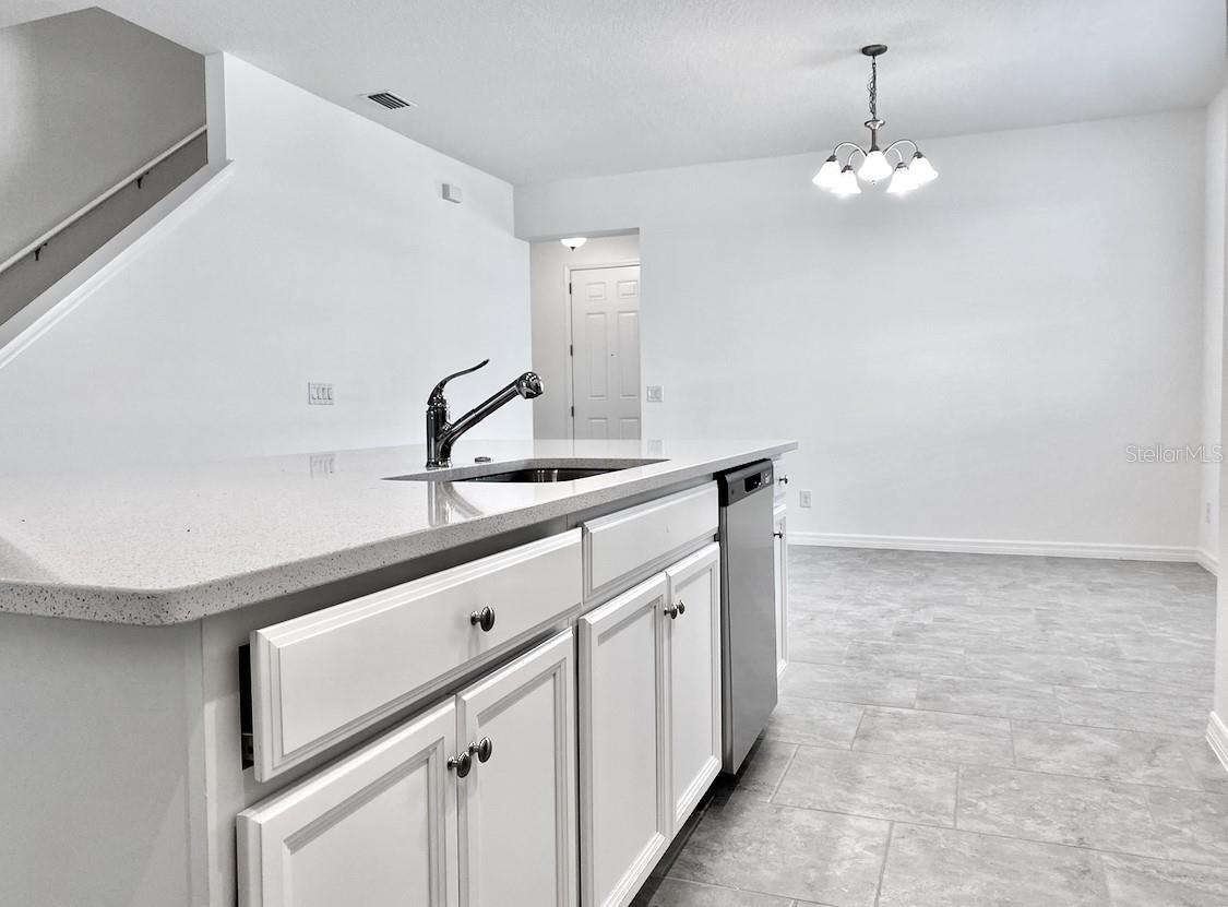 924 AVENAL LN, DAVENPORT, FL, 33837