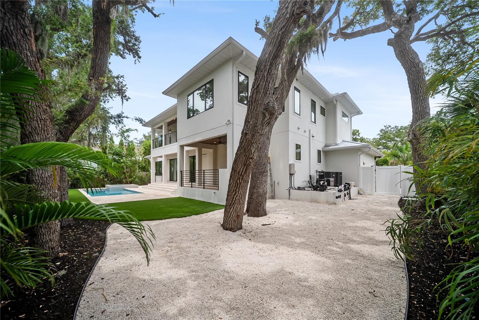 3800 FLORES AVE, SARASOTA, FL, 34239