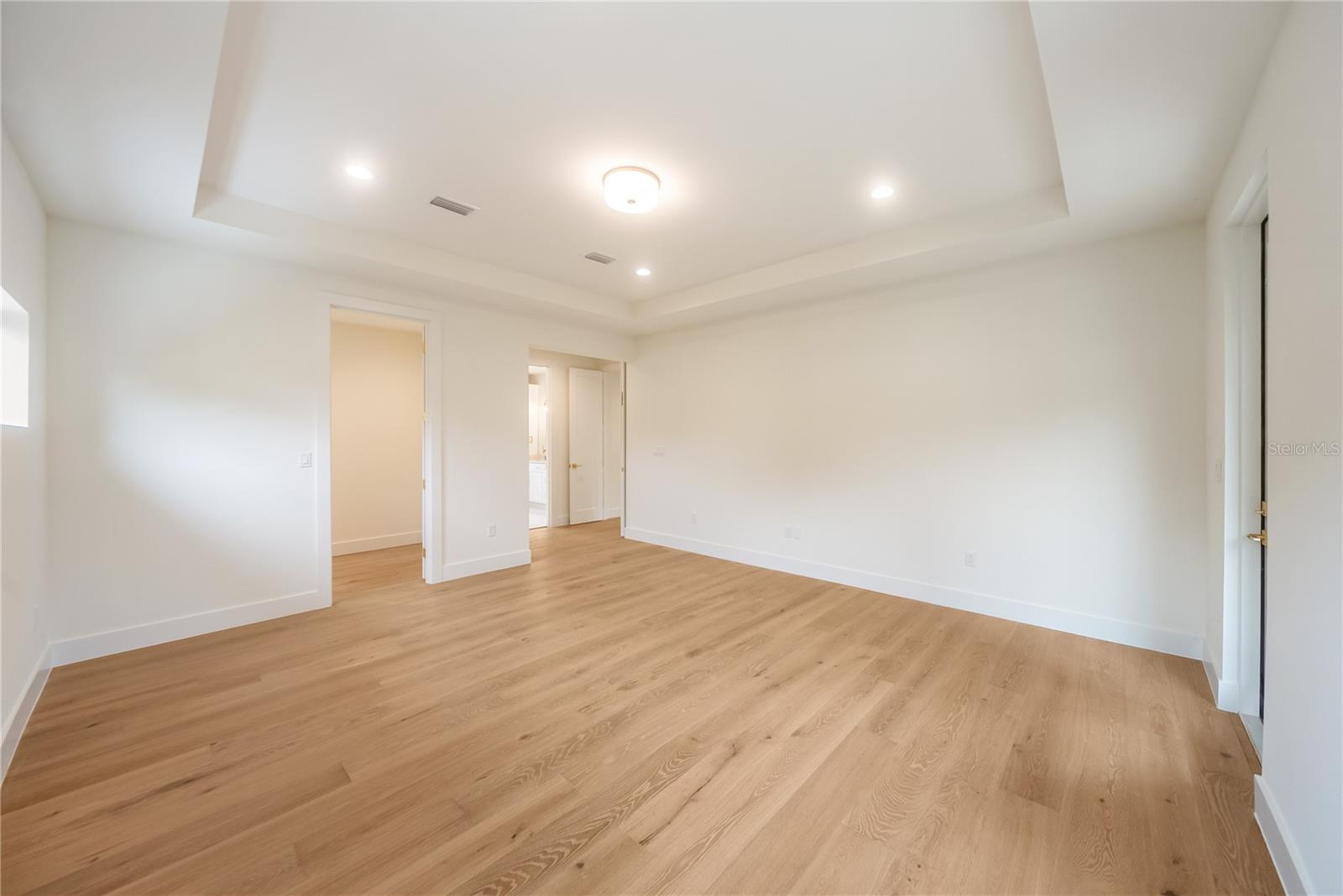 3800 FLORES AVE, SARASOTA, FL, 34239