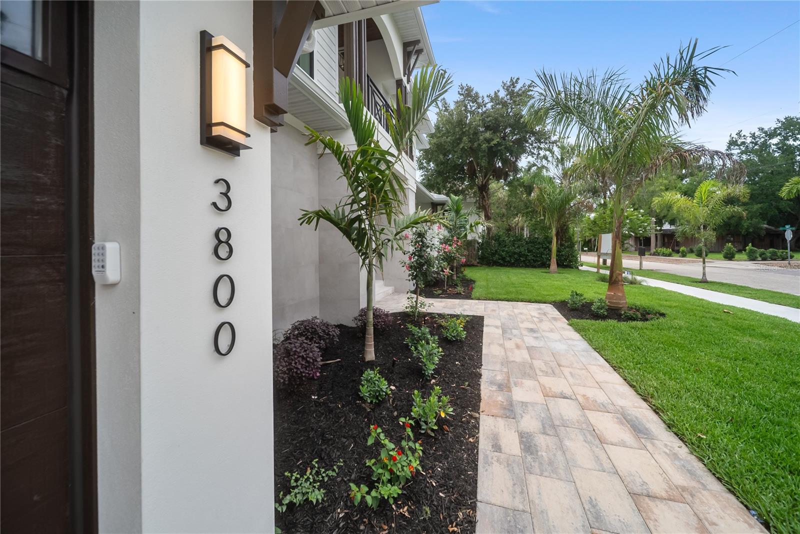 3800 FLORES AVE, SARASOTA, FL, 34239