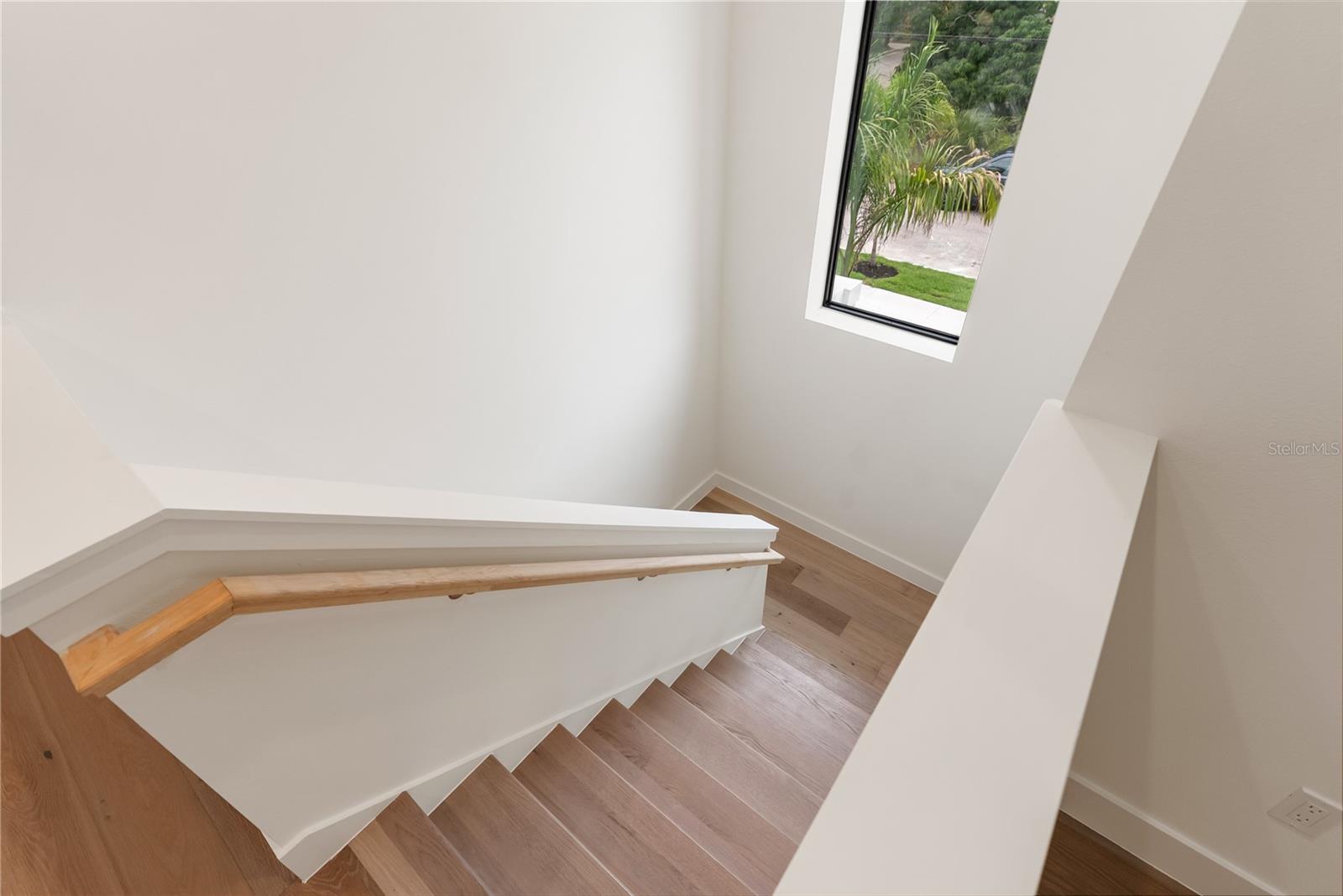 3800 FLORES AVE, SARASOTA, FL, 34239
