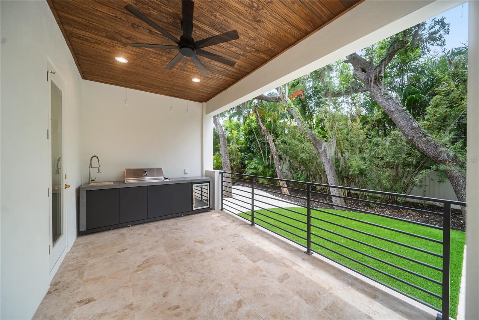 3800 FLORES AVE, SARASOTA, FL, 34239