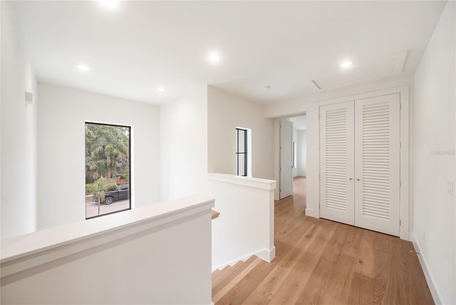 3800 FLORES AVE, SARASOTA, FL, 34239