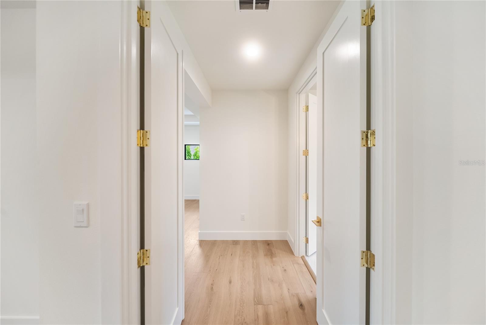 3800 FLORES AVE, SARASOTA, FL, 34239