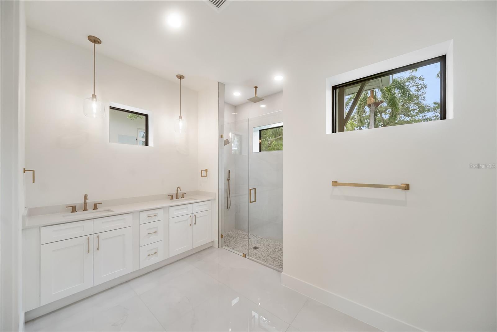 3800 FLORES AVE, SARASOTA, FL, 34239