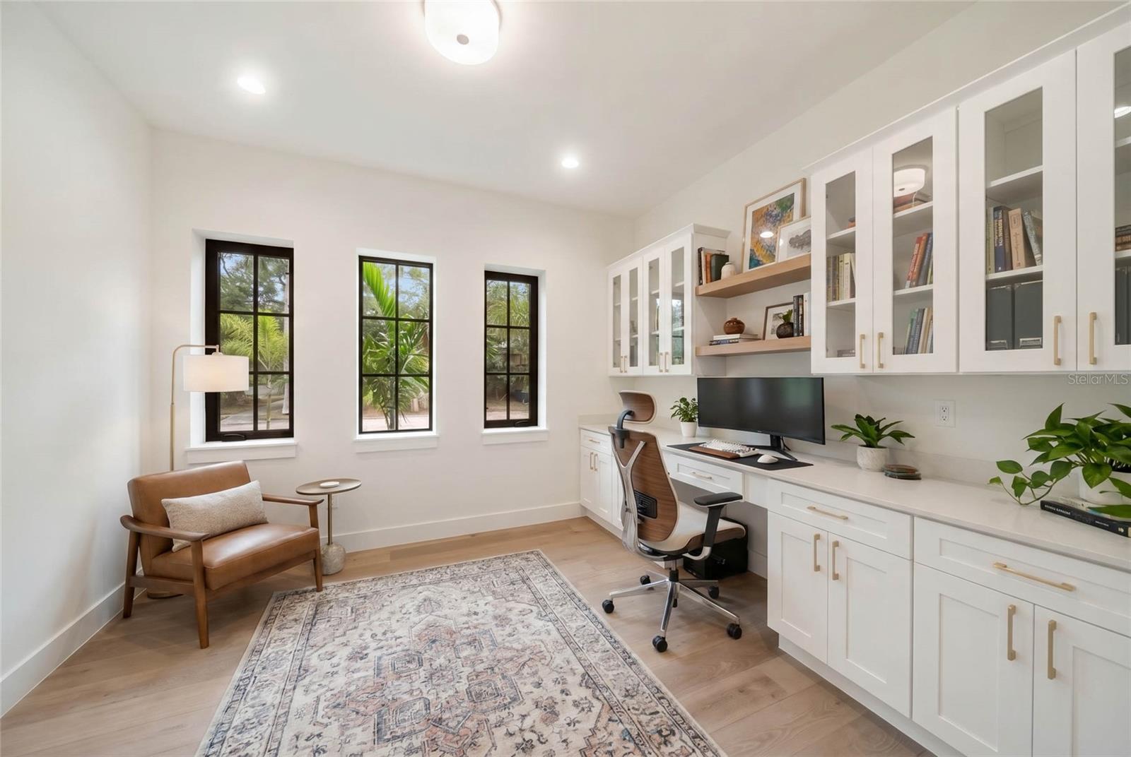 3800 FLORES AVE, SARASOTA, FL, 34239