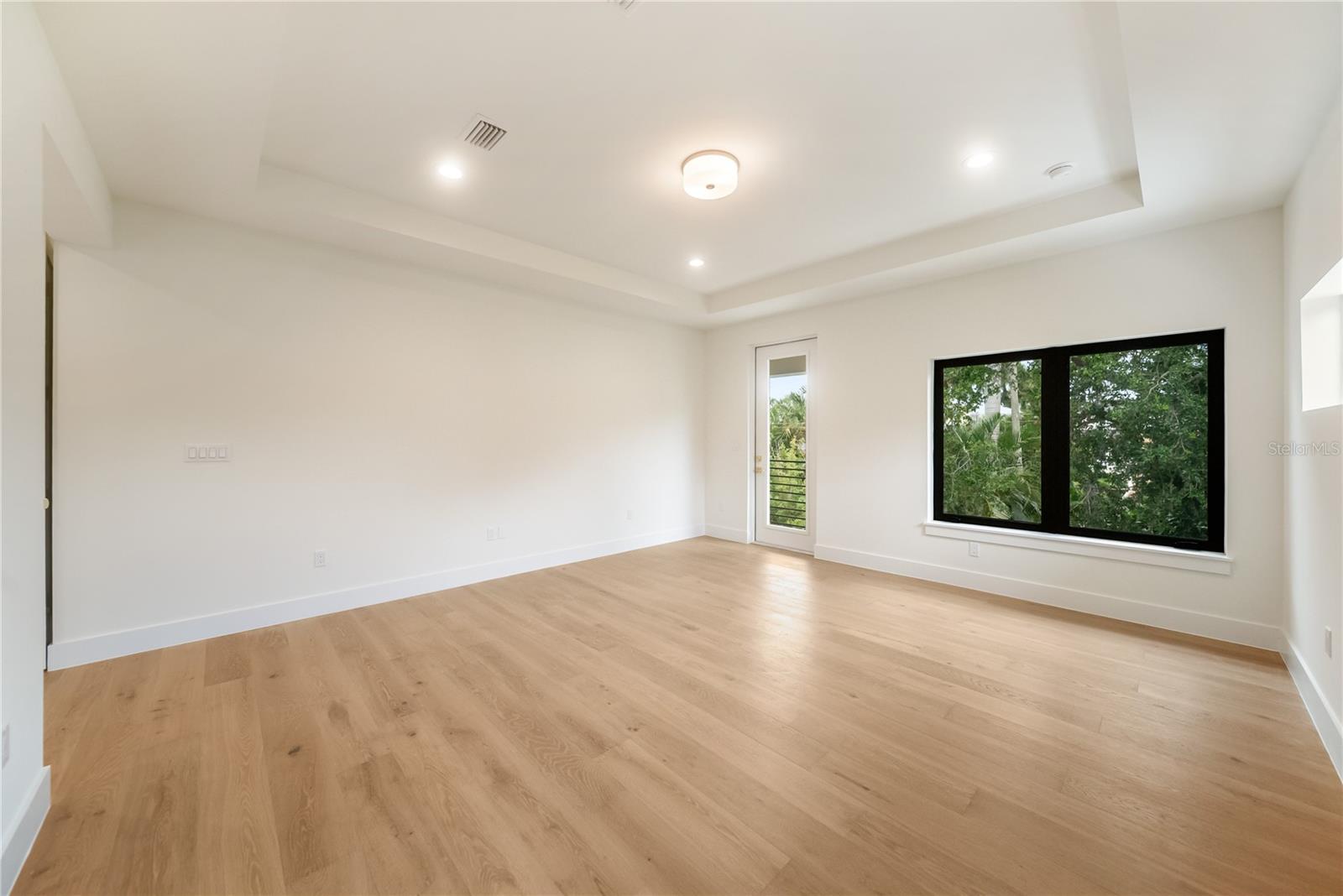 3800 FLORES AVE, SARASOTA, FL, 34239