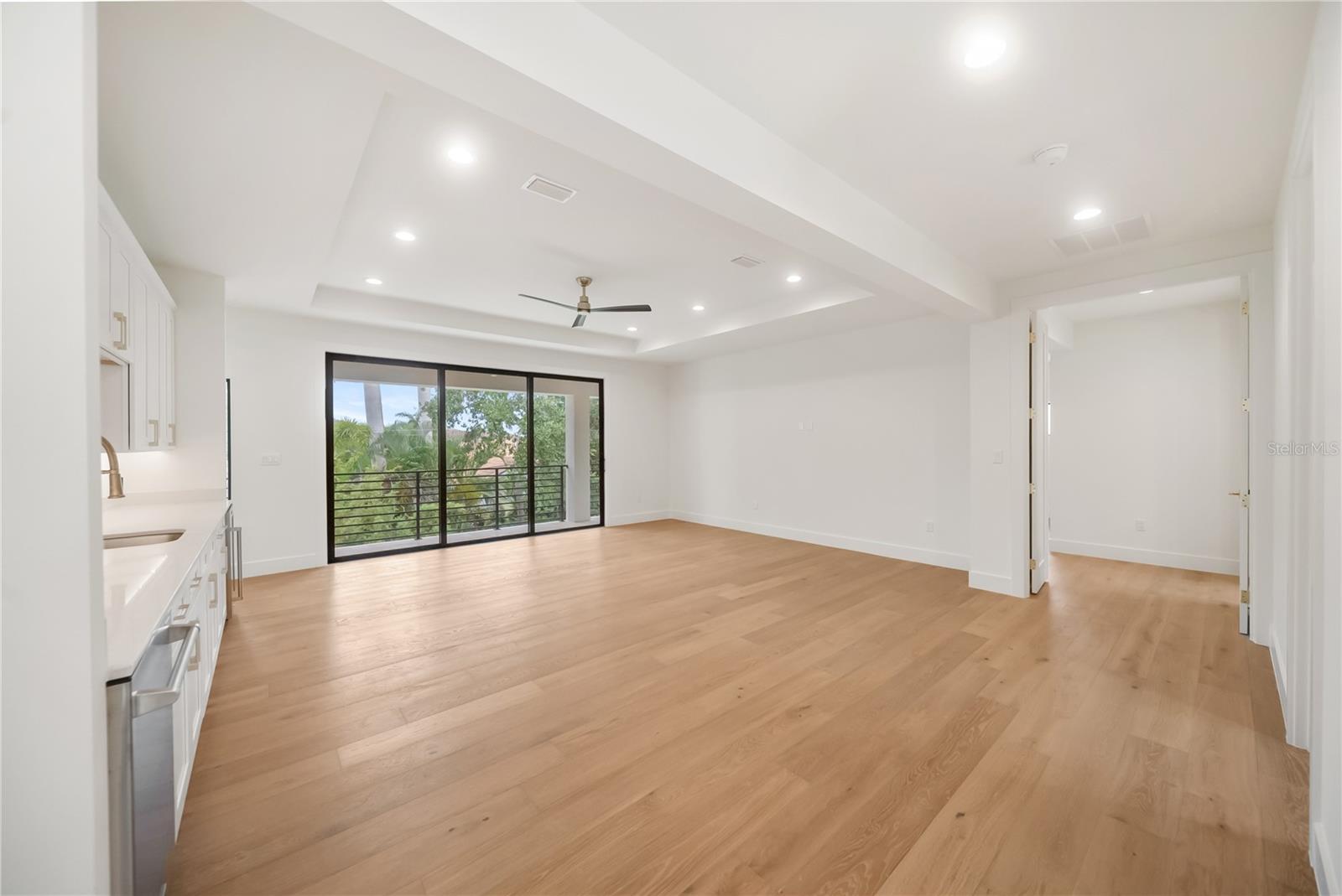 3800 FLORES AVE, SARASOTA, FL, 34239