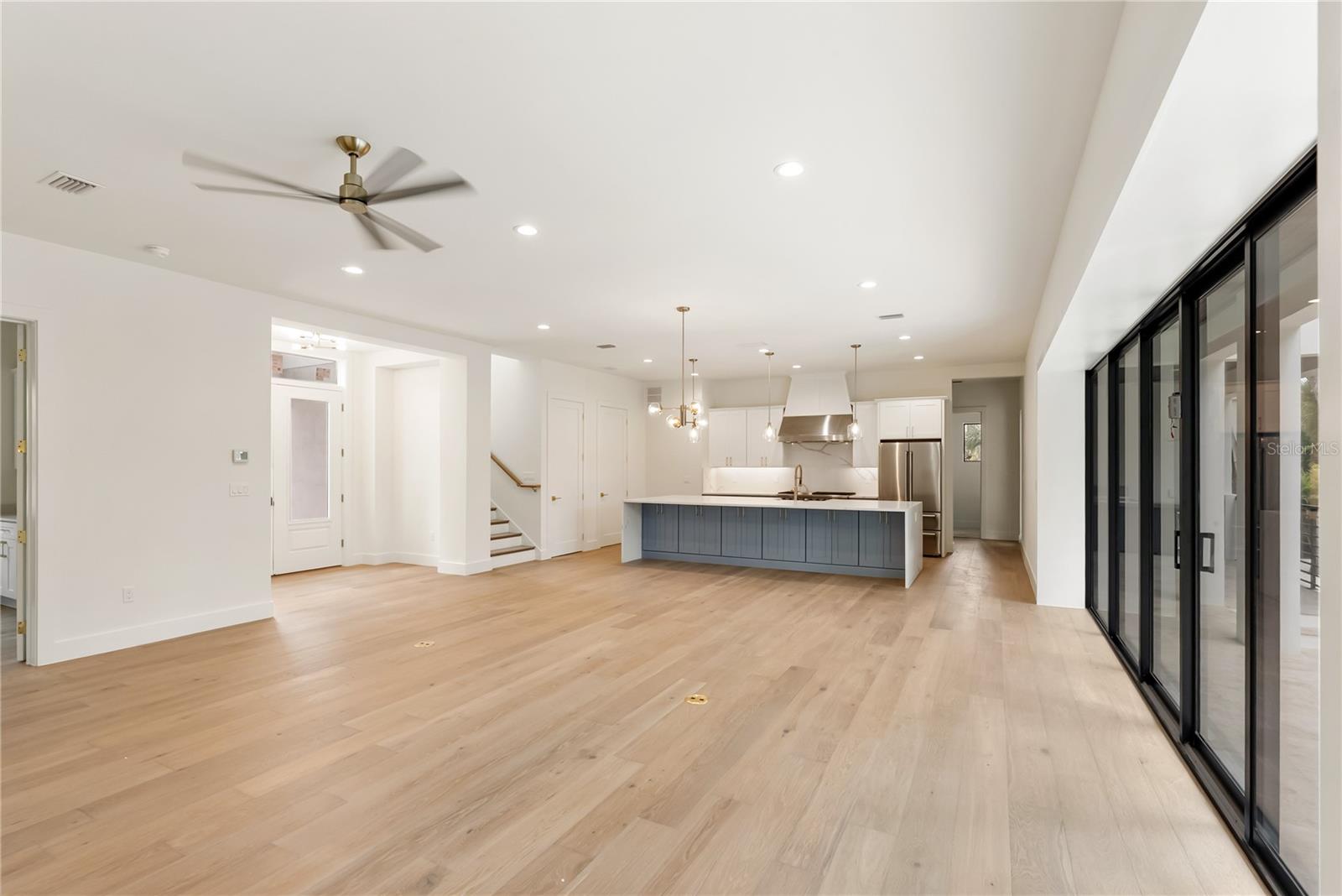 3800 FLORES AVE, SARASOTA, FL, 34239