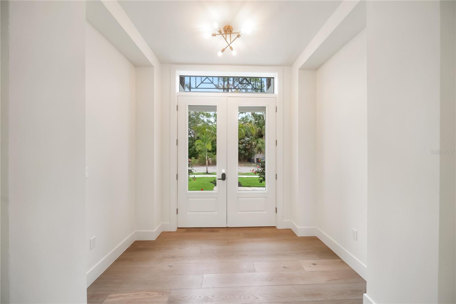 3800 FLORES AVE, SARASOTA, FL, 34239