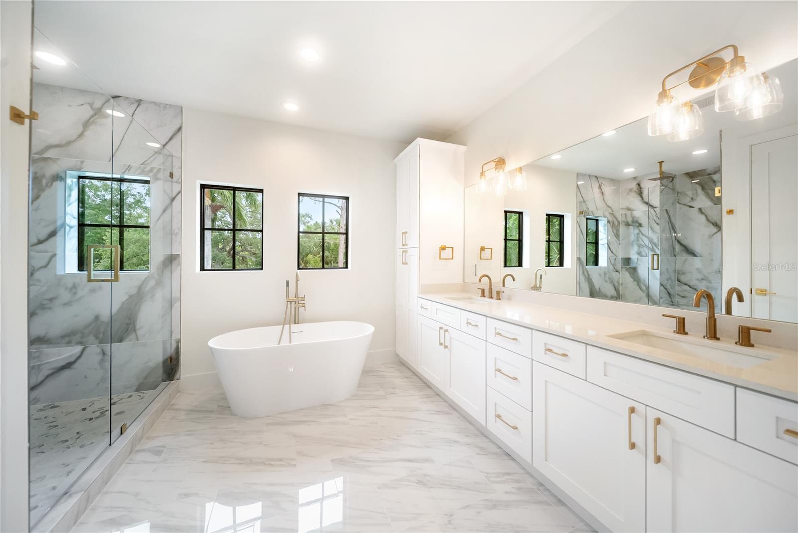 3800 FLORES AVE, SARASOTA, FL, 34239