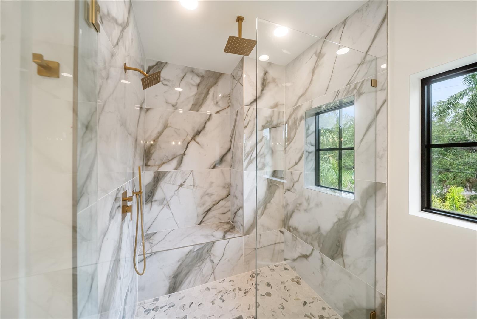 3800 FLORES AVE, SARASOTA, FL, 34239
