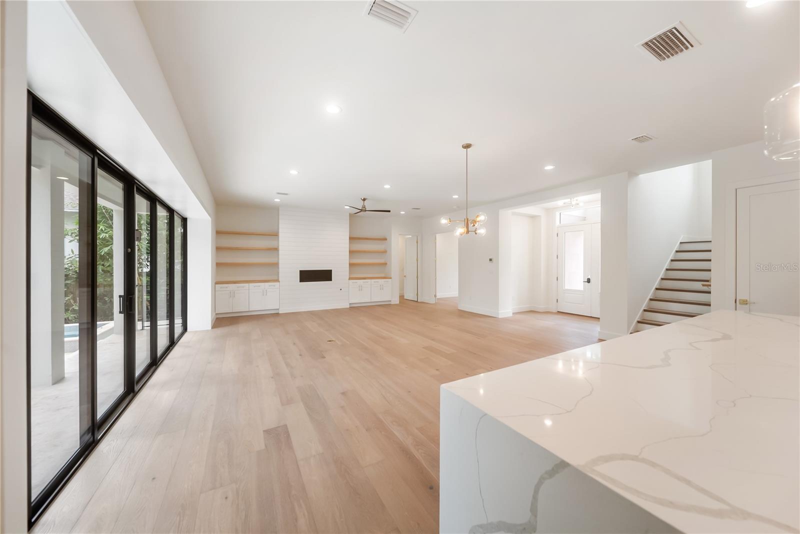 3800 FLORES AVE, SARASOTA, FL, 34239