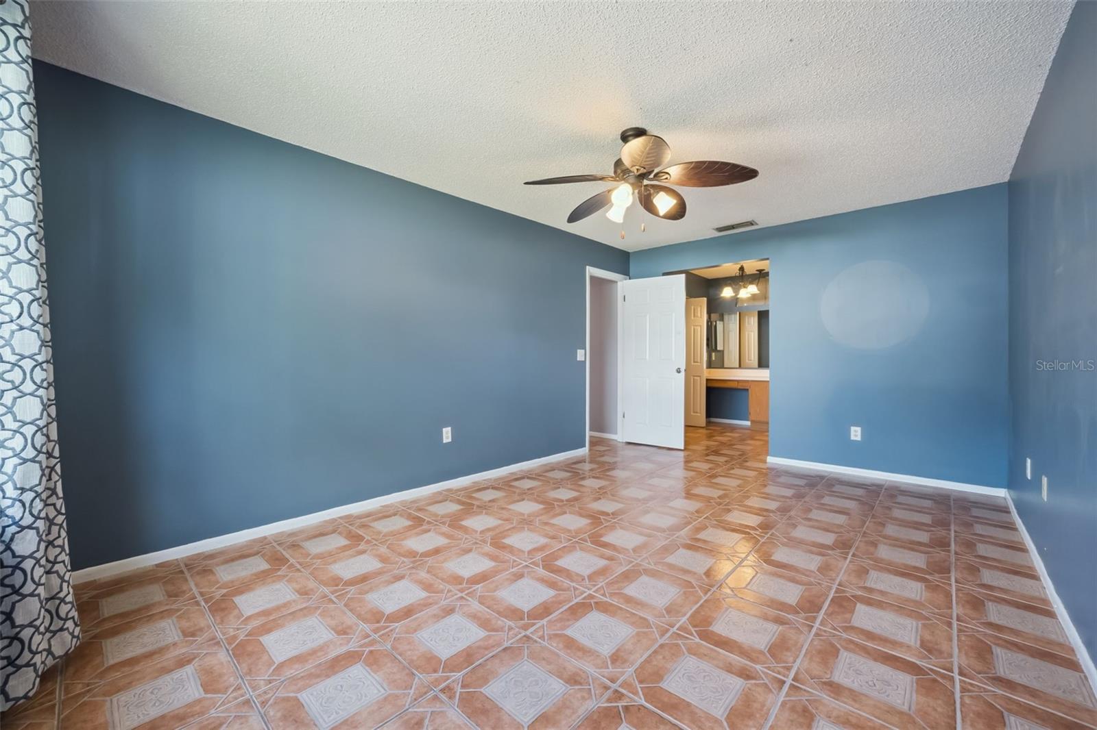 2620 E DORCHESTER DR, DELTONA, FL, 32738
