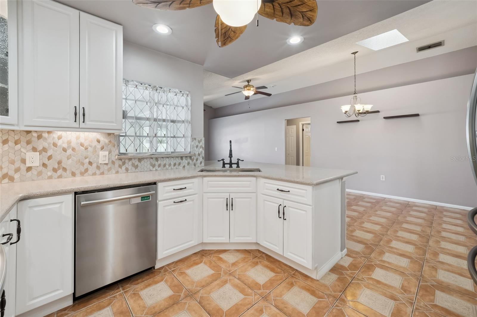 2620 E DORCHESTER DR, DELTONA, FL, 32738