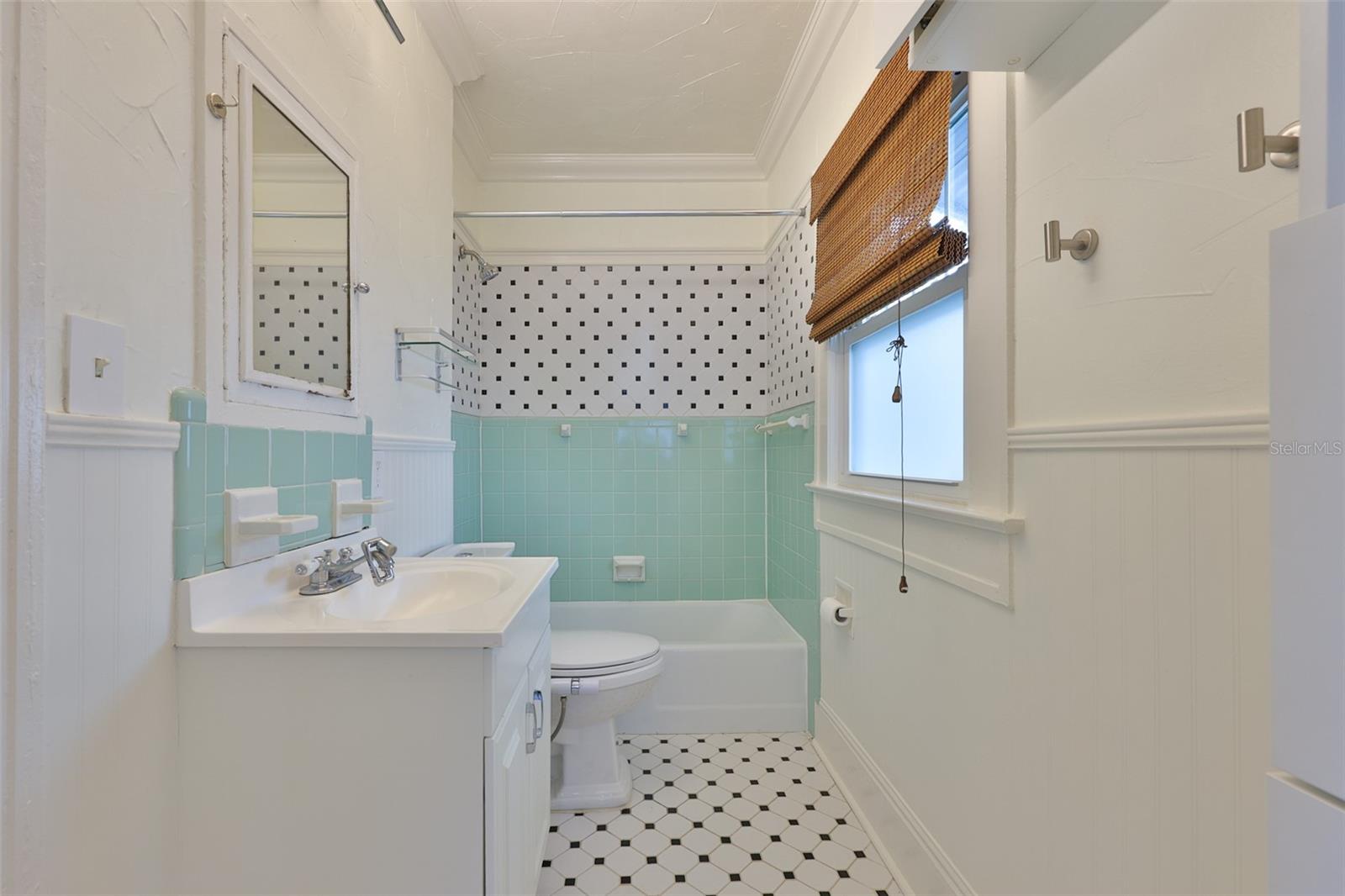 340 MOFFETT CT N, ST PETERSBURG, FL, 33701