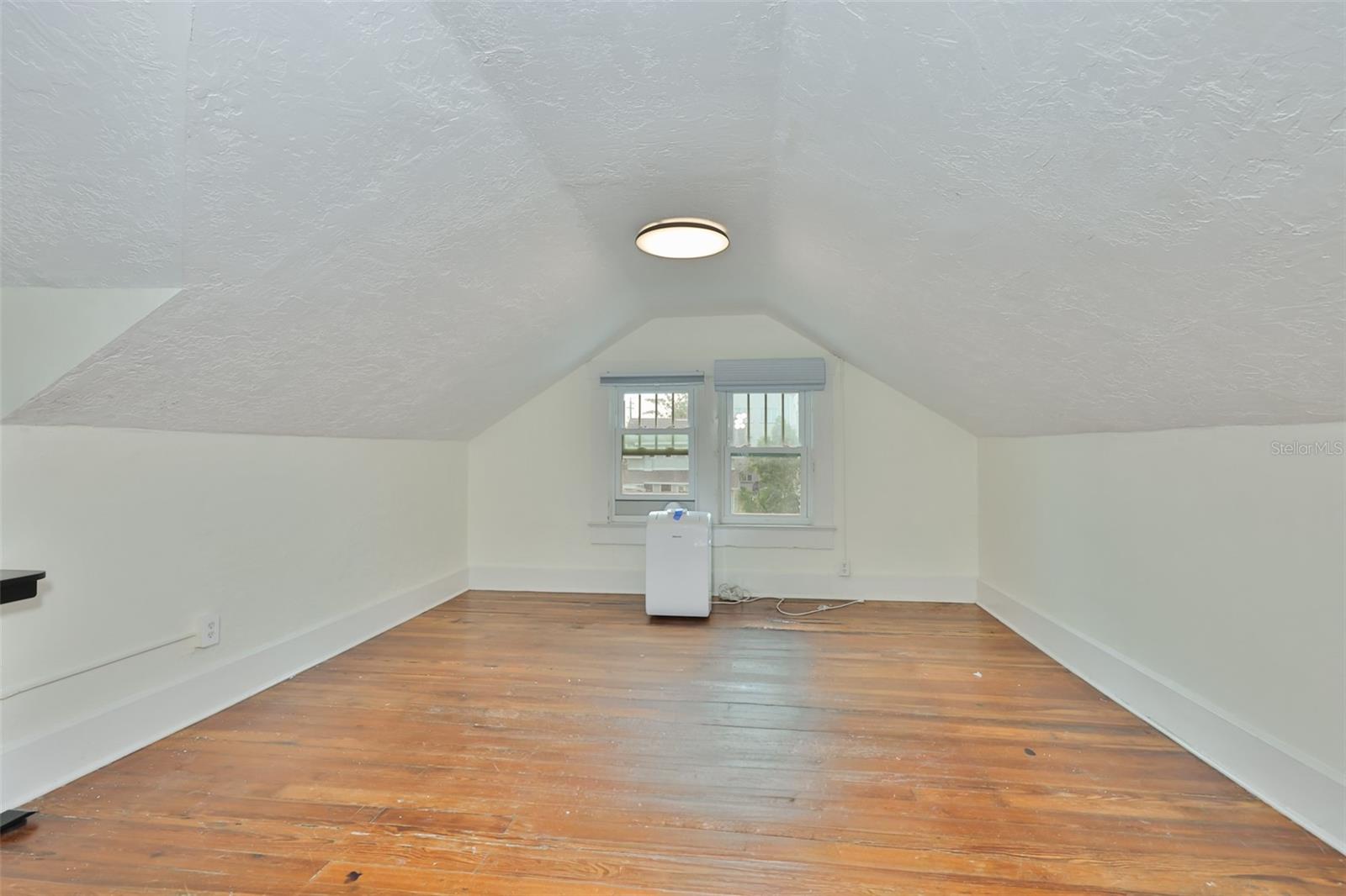 340 MOFFETT CT N, ST PETERSBURG, FL, 33701