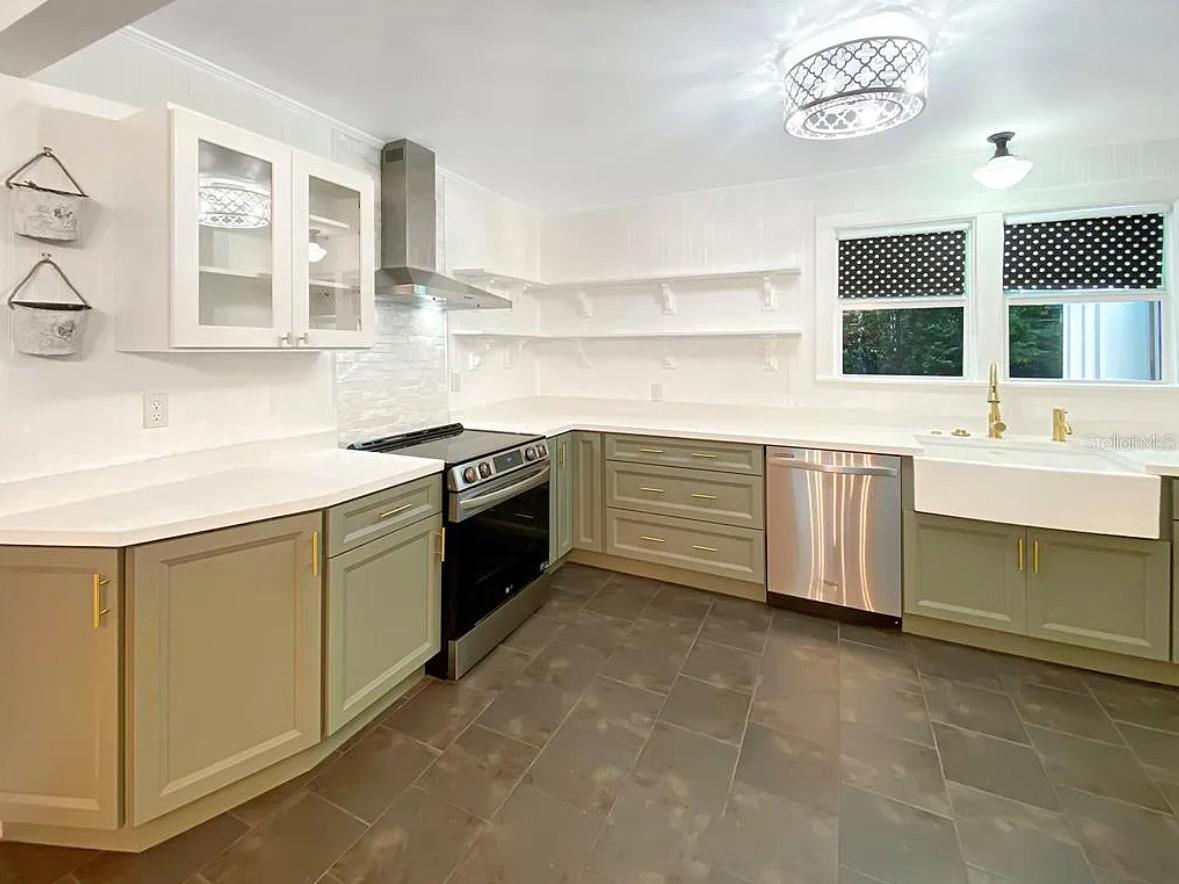 824 NE 9TH AVE, GAINESVILLE, FL, 32601