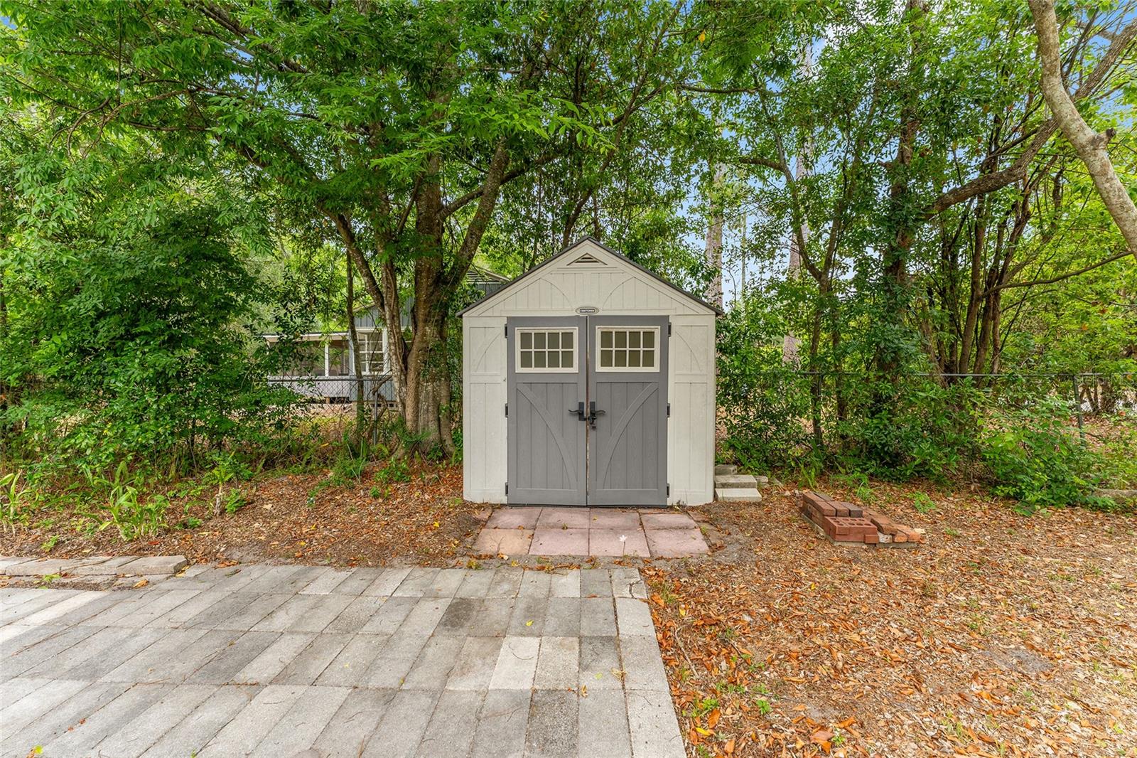 824 NE 9TH AVE, GAINESVILLE, FL, 32601