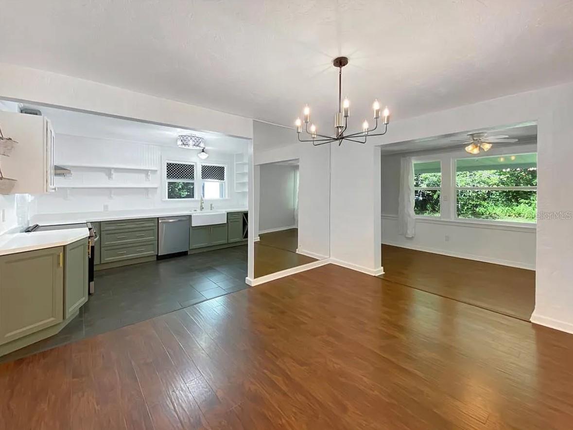 824 NE 9TH AVE, GAINESVILLE, FL, 32601