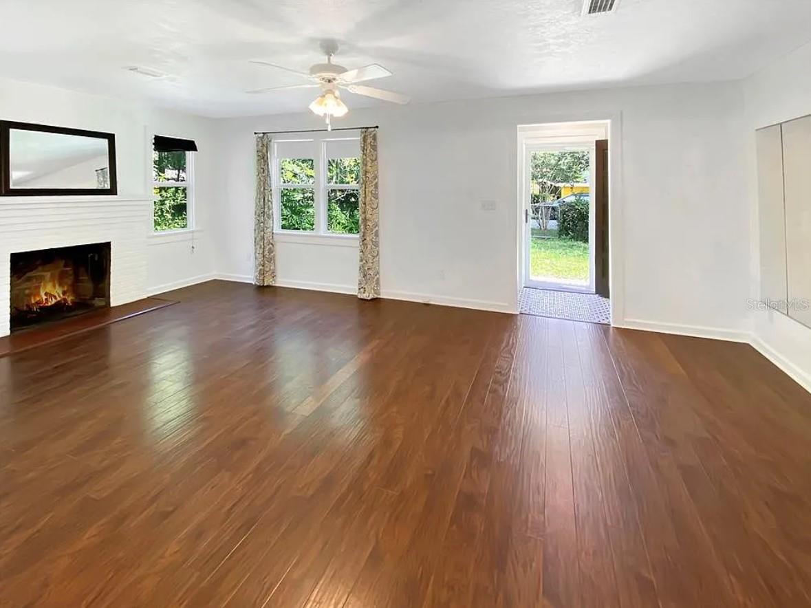 824 NE 9TH AVE, GAINESVILLE, FL, 32601