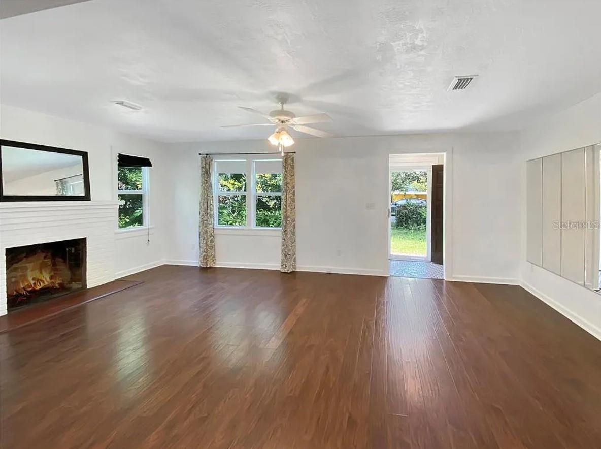 824 NE 9TH AVE, GAINESVILLE, FL, 32601