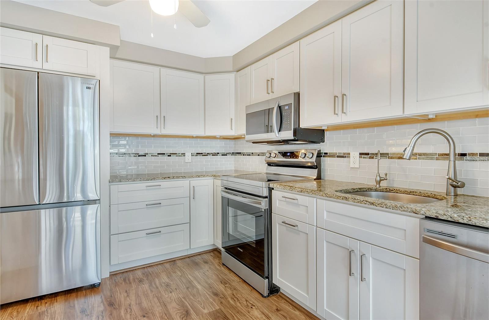 2517 GLEBE FARM CLOSE #H-2, SARASOTA, FL, 34235