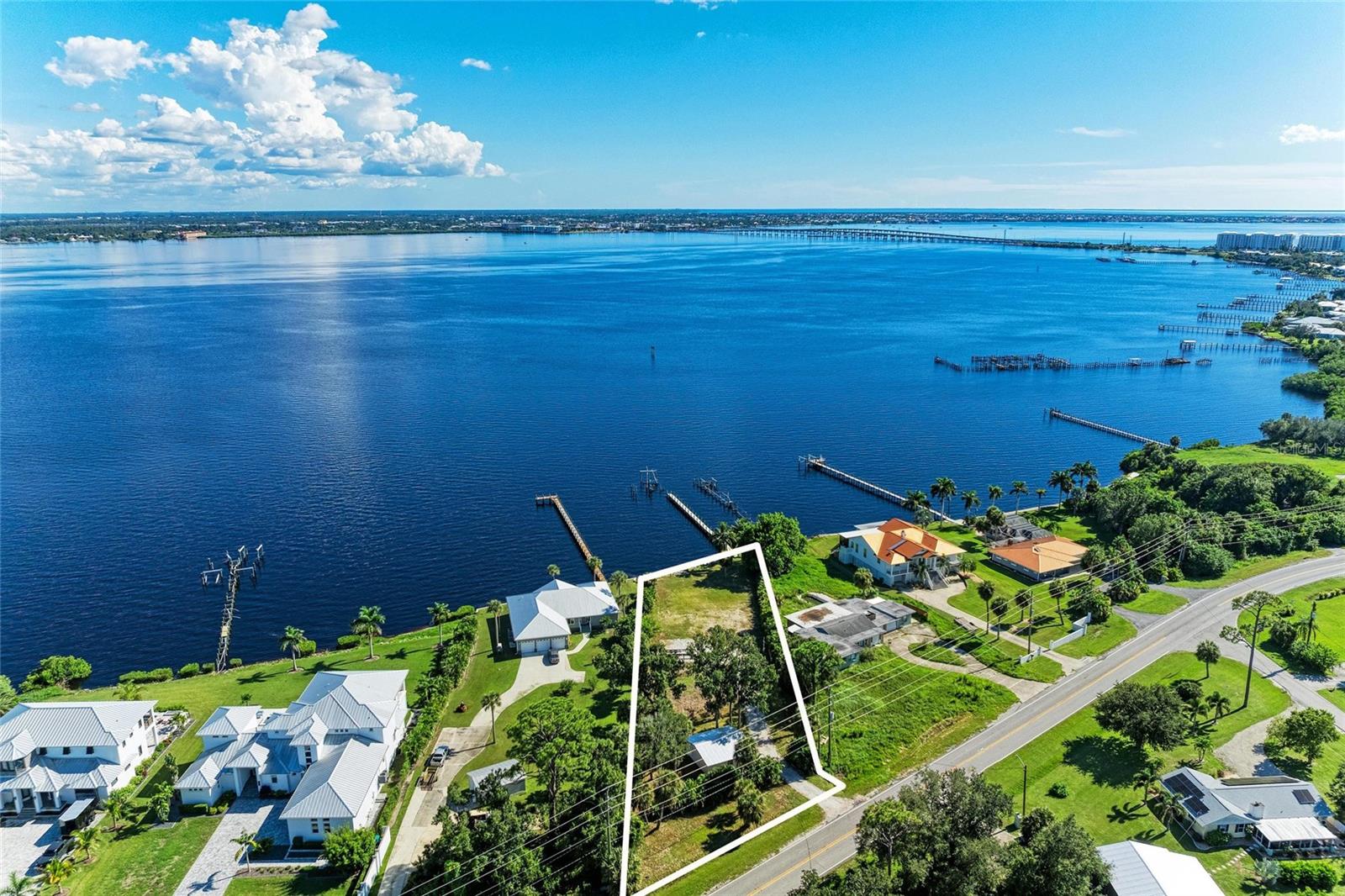 24181 HARBORVIEW RD, PUNTA GORDA, FL, 33980