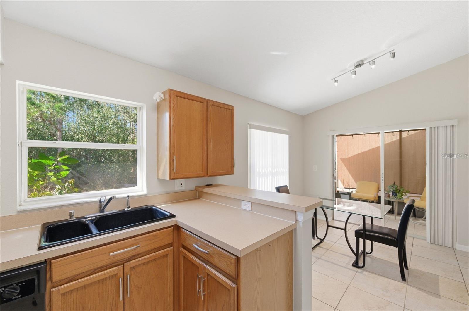 8618 VILLA LARGO DR, TAMPA, FL, 33614