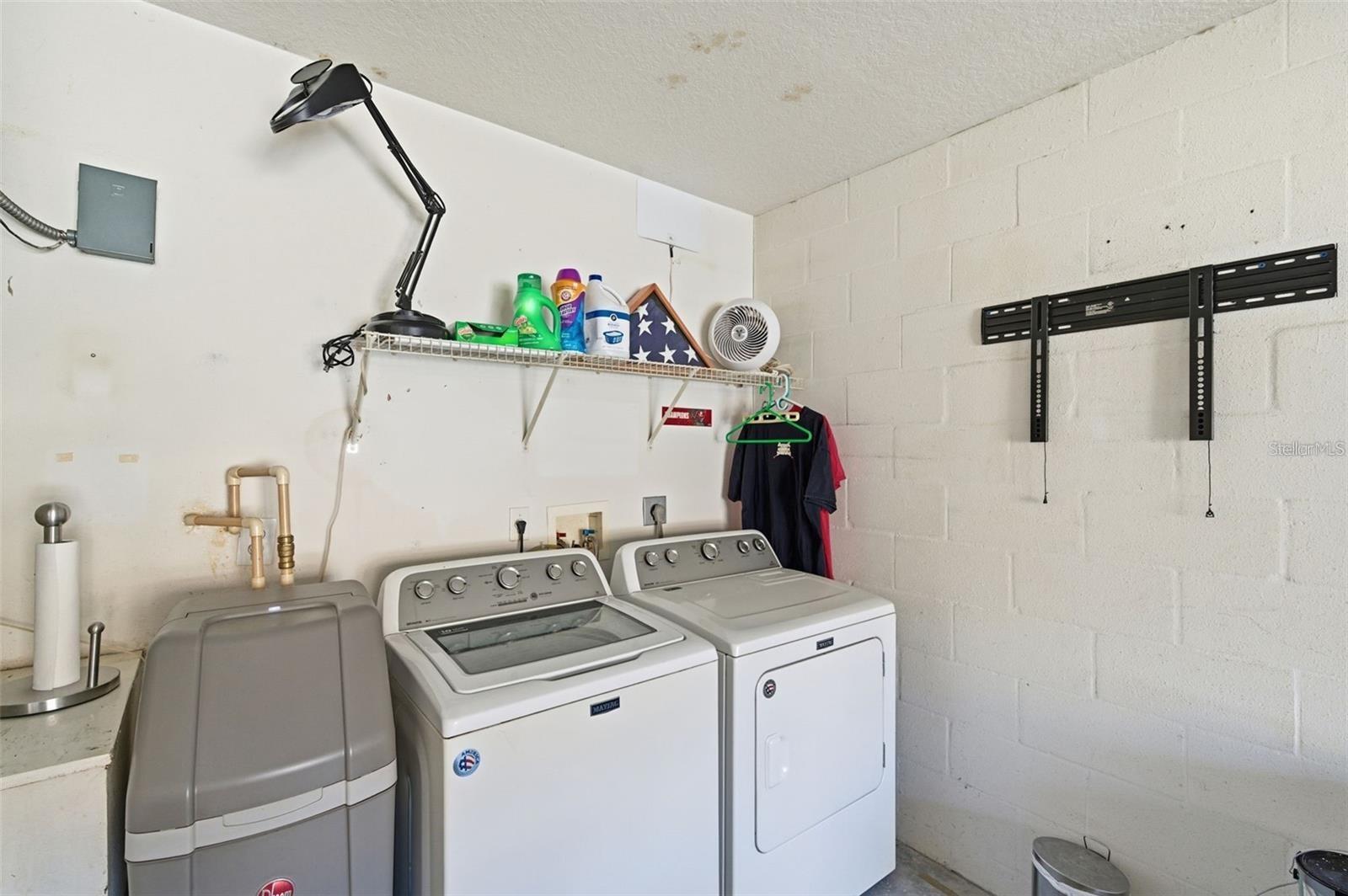 8618 VILLA LARGO DR, TAMPA, FL, 33614