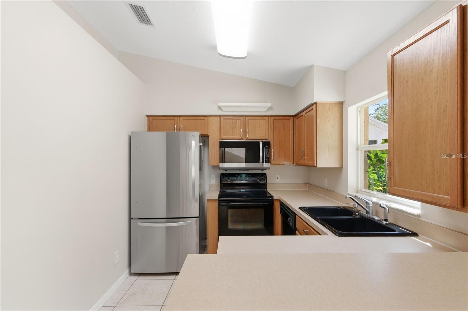 8618 VILLA LARGO DR, TAMPA, FL, 33614