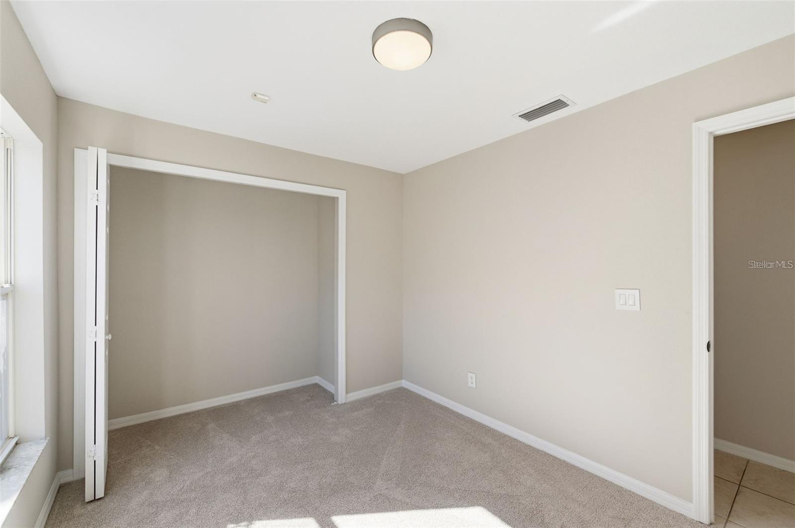 8618 VILLA LARGO DR, TAMPA, FL, 33614