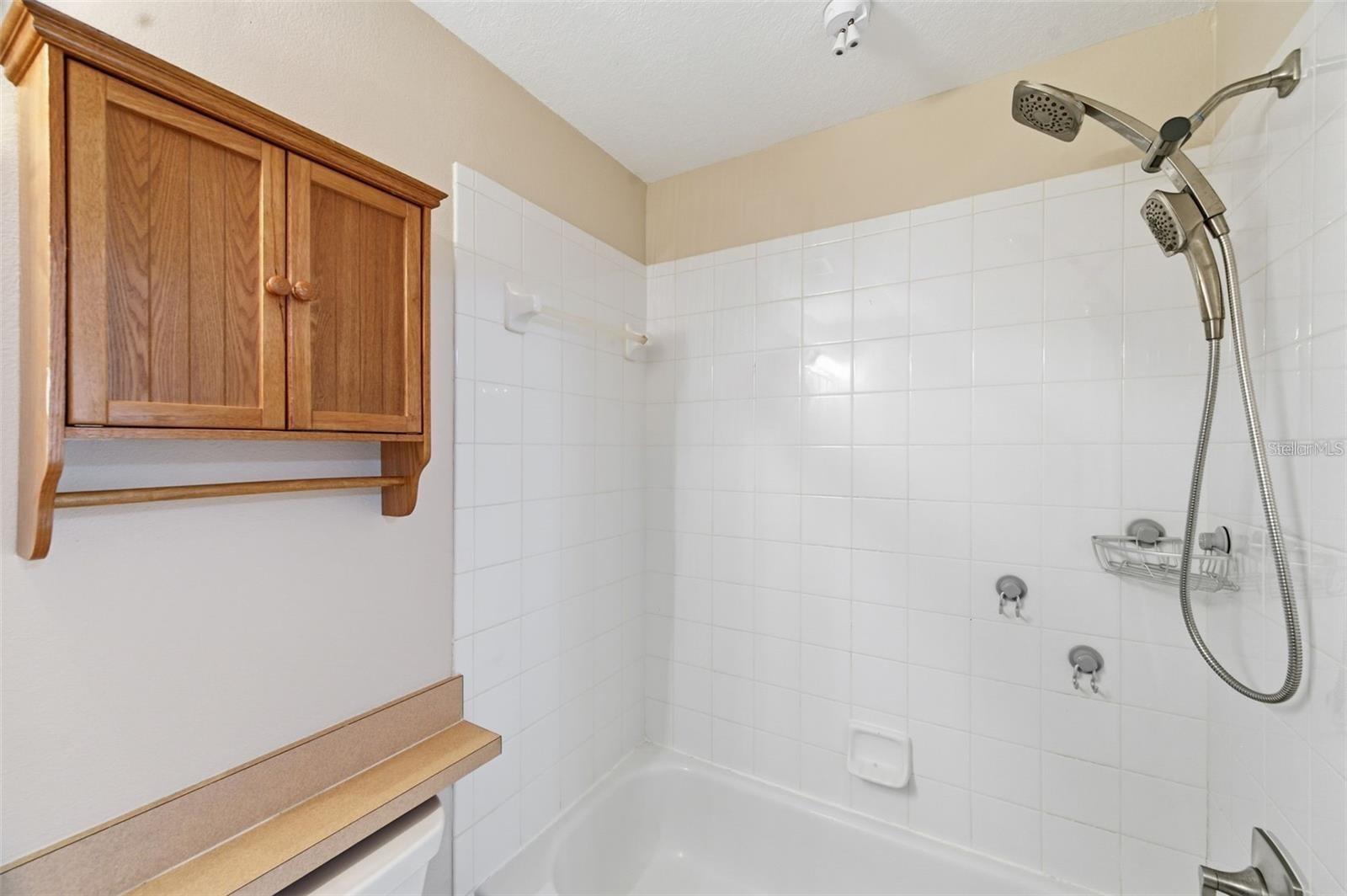 8618 VILLA LARGO DR, TAMPA, FL, 33614