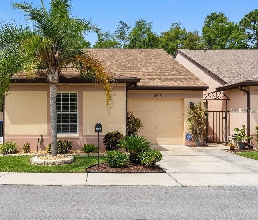 8618 VILLA LARGO DR, TAMPA, FL, 33614