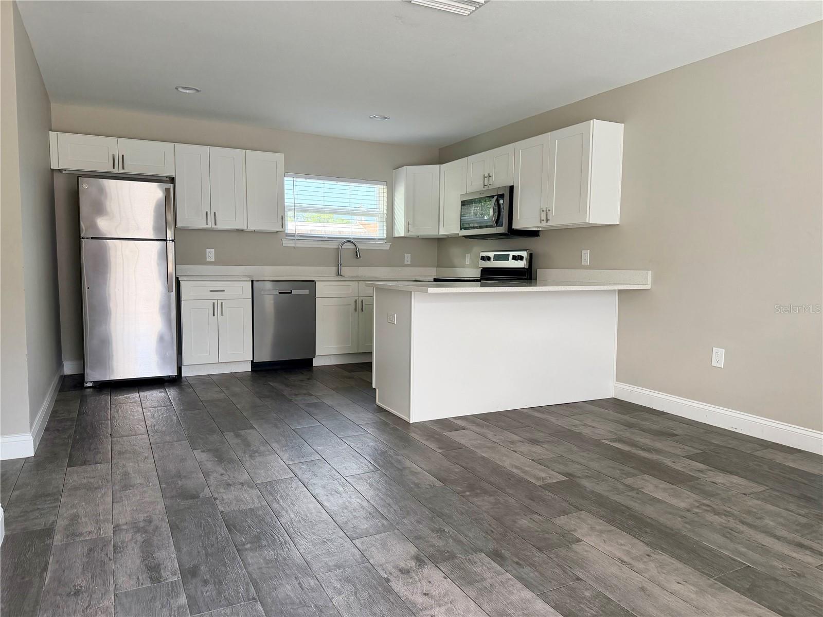 103 4TH ST SE #A, WINTER HAVEN, FL, 33880