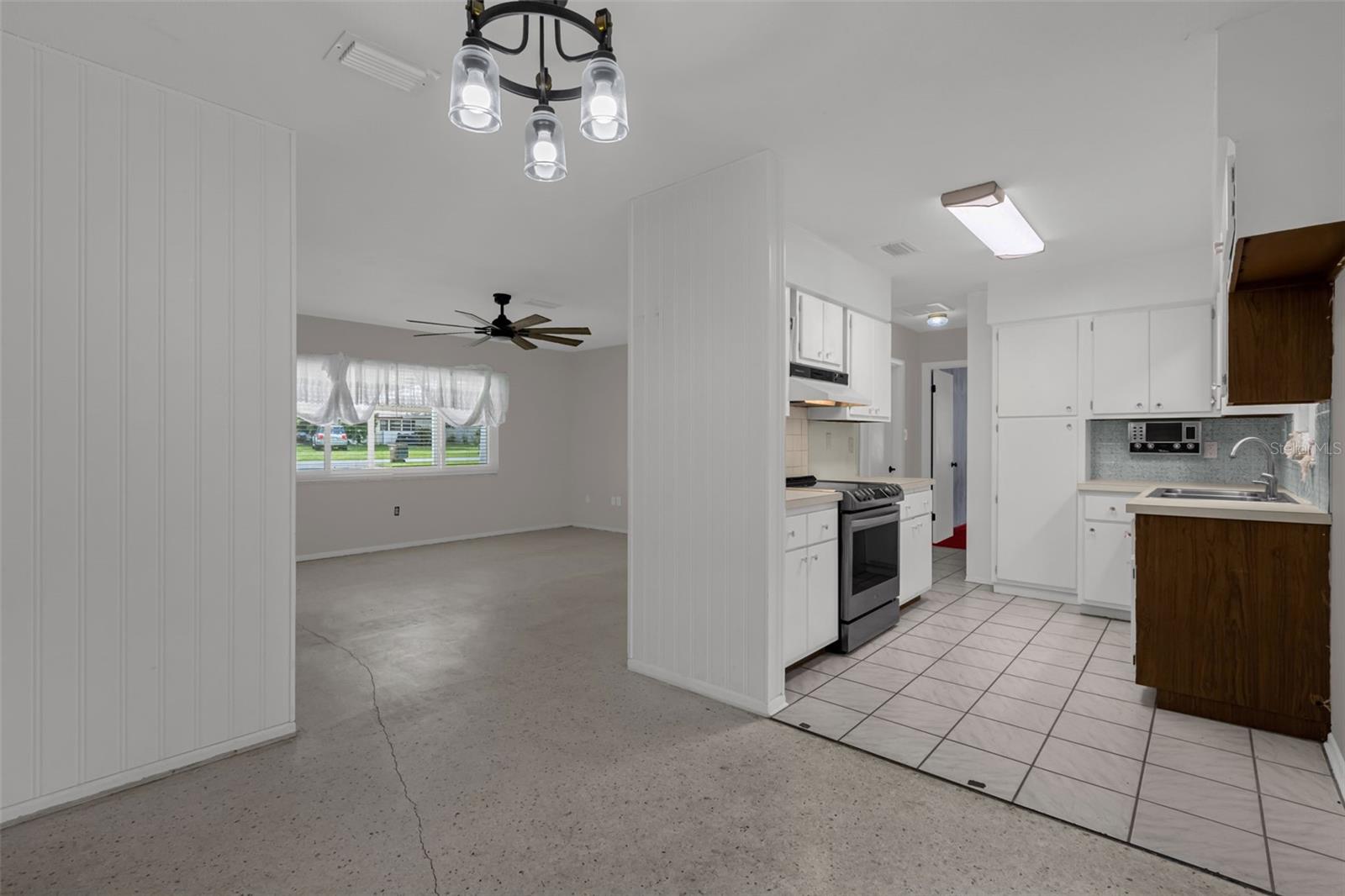 35505 CRESCENT DR, FRUITLAND PARK, FL, 34731