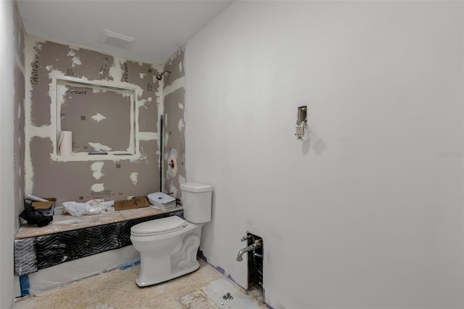35505 CRESCENT DR, FRUITLAND PARK, FL, 34731