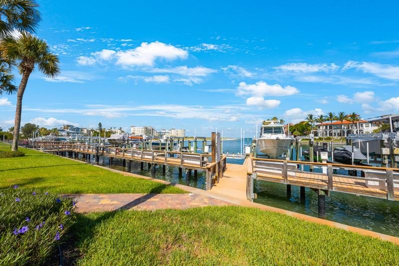 1060 PINELLAS BAYWAY S #103, ST PETERSBURG, FL, 33715