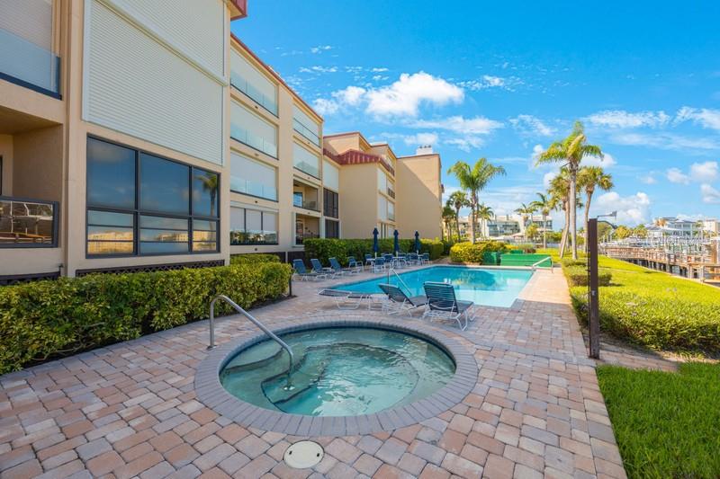 1060 PINELLAS BAYWAY S #103, ST PETERSBURG, FL, 33715