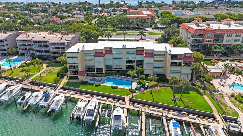 1060 PINELLAS BAYWAY S #103, ST PETERSBURG, FL, 33715